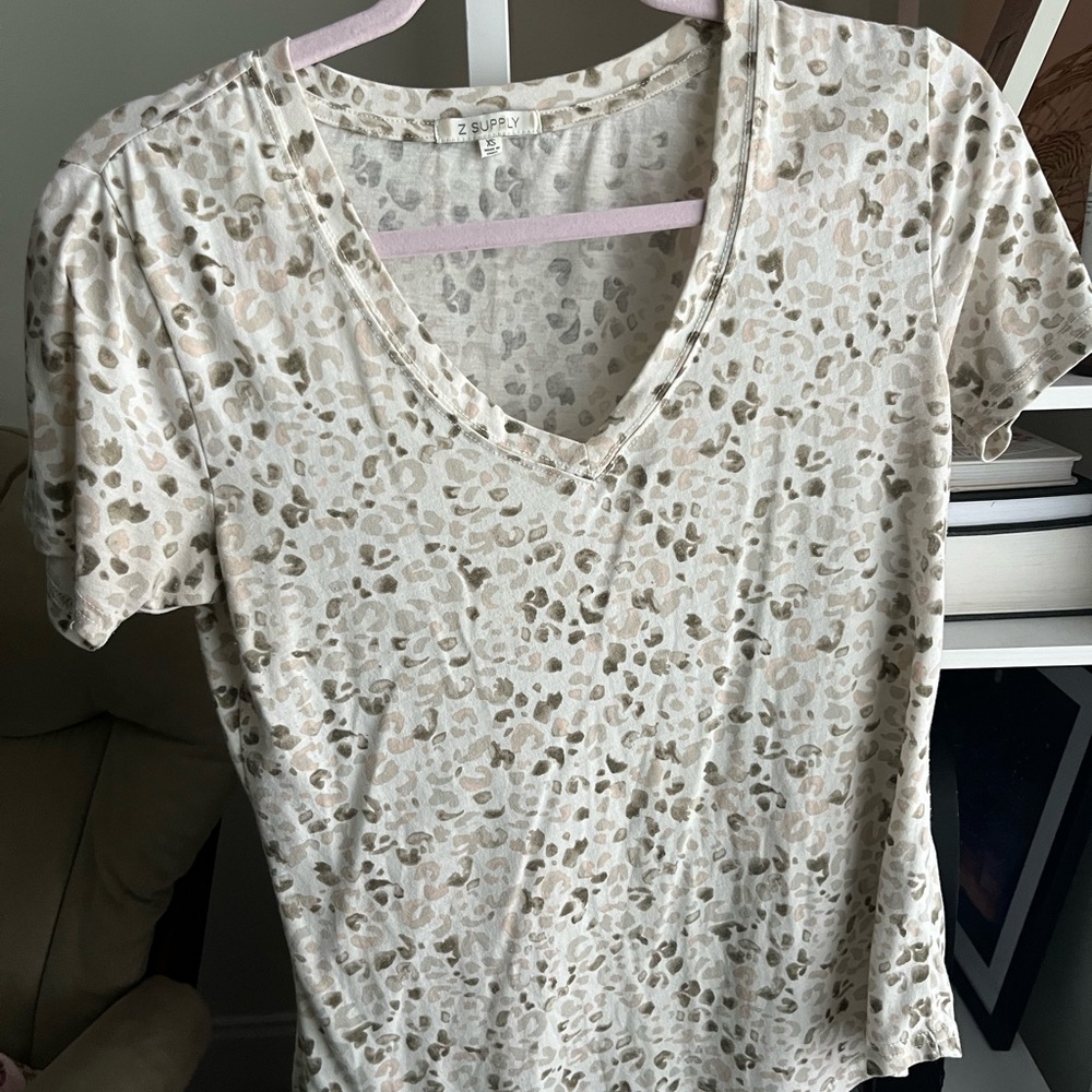 Z Supply Women's leopard Short Sleeve Tee